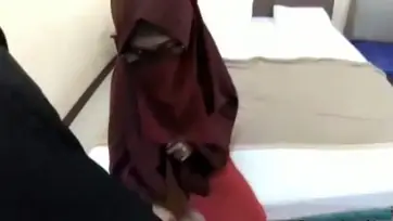 Bokep Miss Hijab Merah Bergoyang WOT Lumer Asik poster